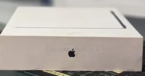 New Laptop Apple MacBook Air 2025 M4 16GB AMD A10 SSD 256GB