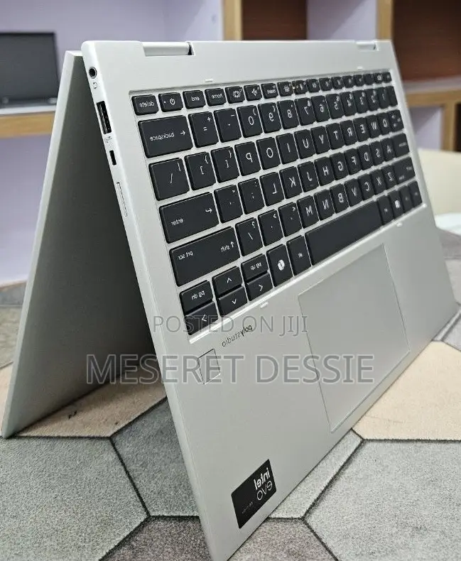 New Laptop HP EliteBook 830 16GB Intel Core Ultra 7 SSD 512GB