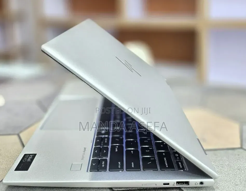 New Laptop HP Elitebook 830 G11 16GB Intel Core Ultra 7 SSD 512GB