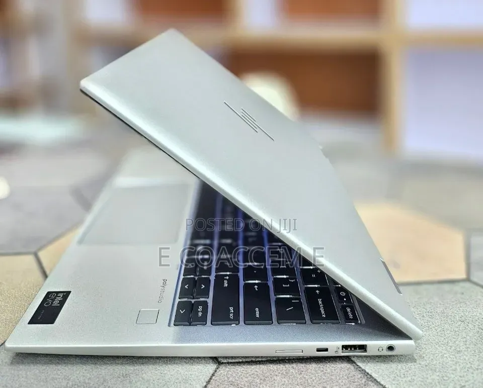 New Laptop HP EliteBook 830 16GB Intel Core Ultra 7 SSD 512GB