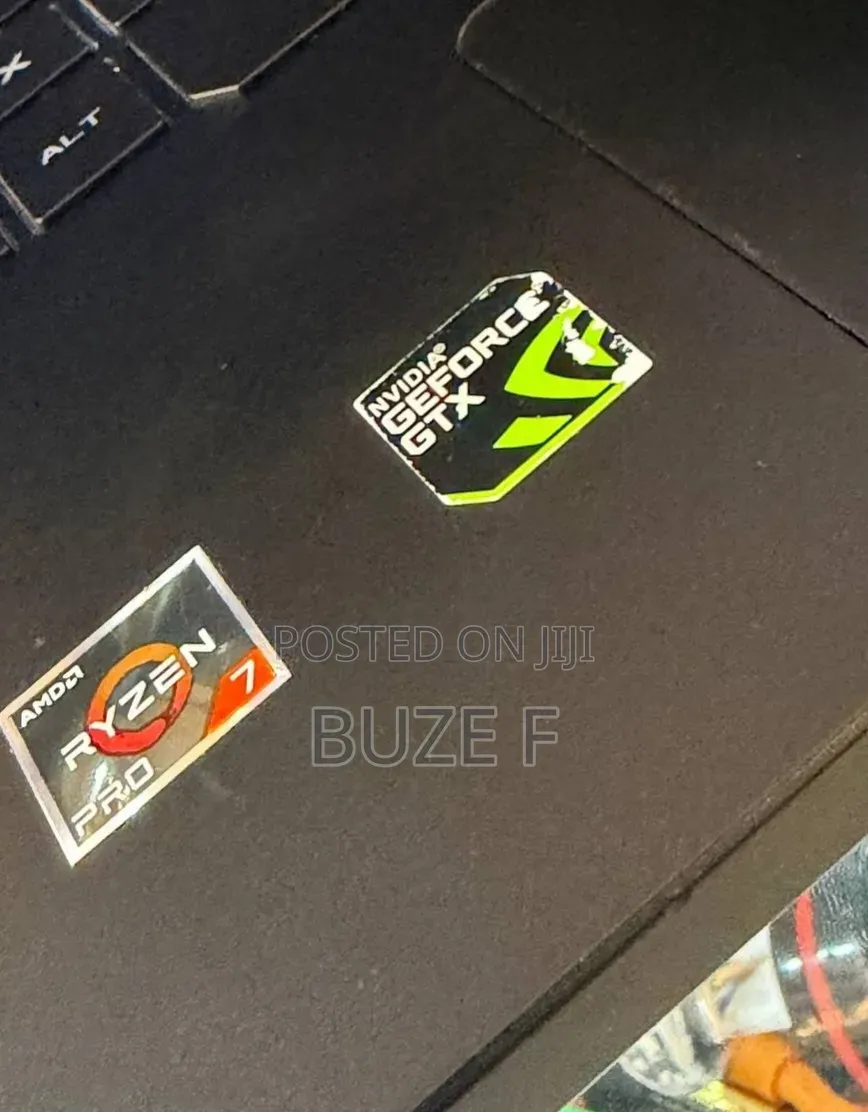 New Laptop Asus 16GB AMD Ryzen 7 SSD 512GB