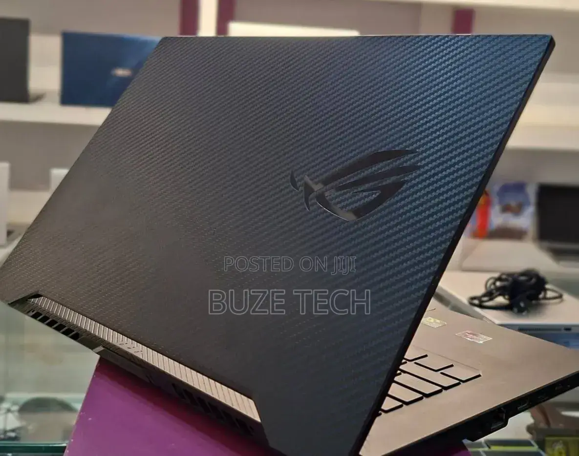 New Laptop Asus 16GB AMD Ryzen 7 SSD 512GB