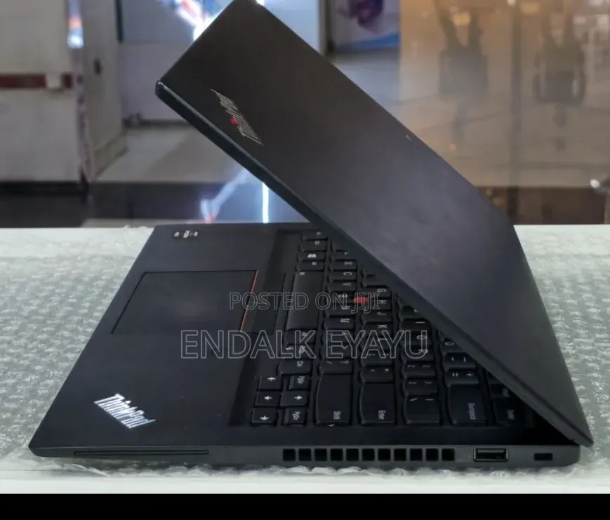 New Laptop Lenovo ThinkPad t495s 16GB AMD Ryzen 7 SSD 512GB