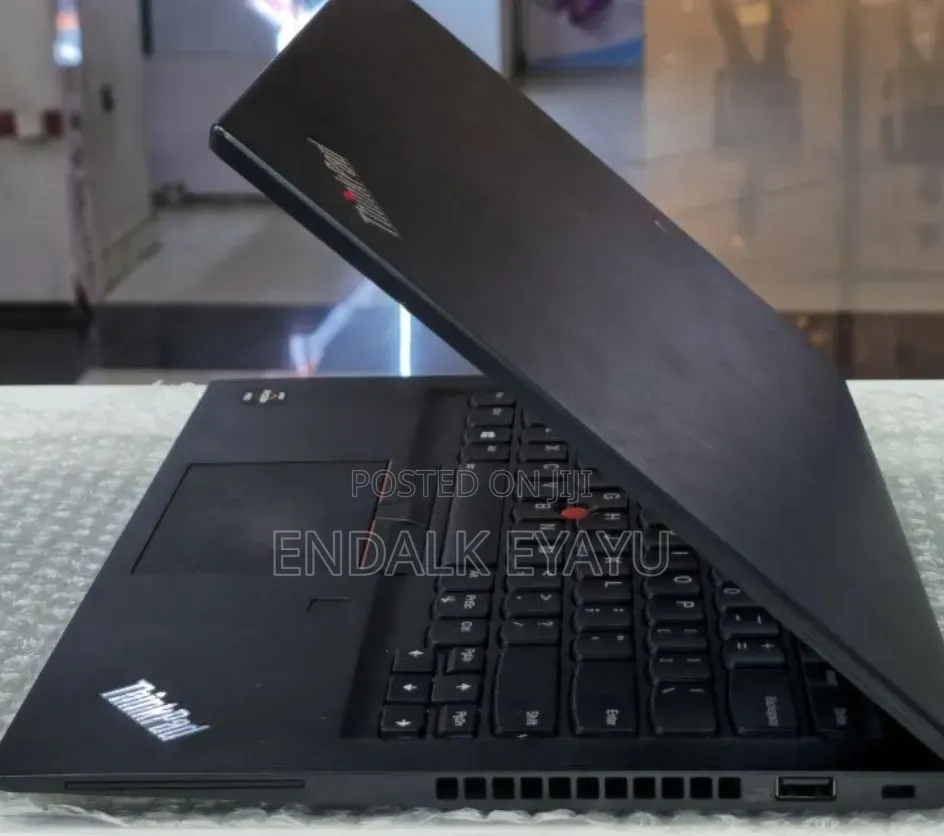 New Laptop Lenovo ThinkPad t495s 16GB AMD Ryzen 7 SSD 512GB
