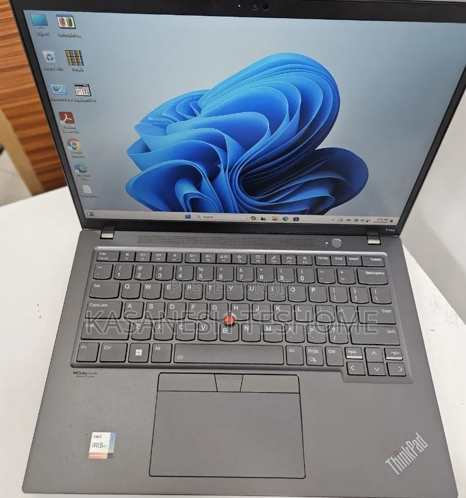 New Lenovo ThinkPad X1 Yoga 16GB Intel Core i7 SSHD (Hybrid) 512GB