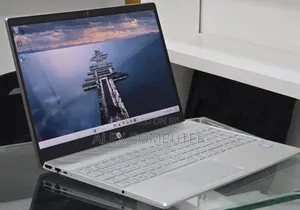 New Laptop HP Pavilion 15 8GB Intel Core i7 SSD 256GB