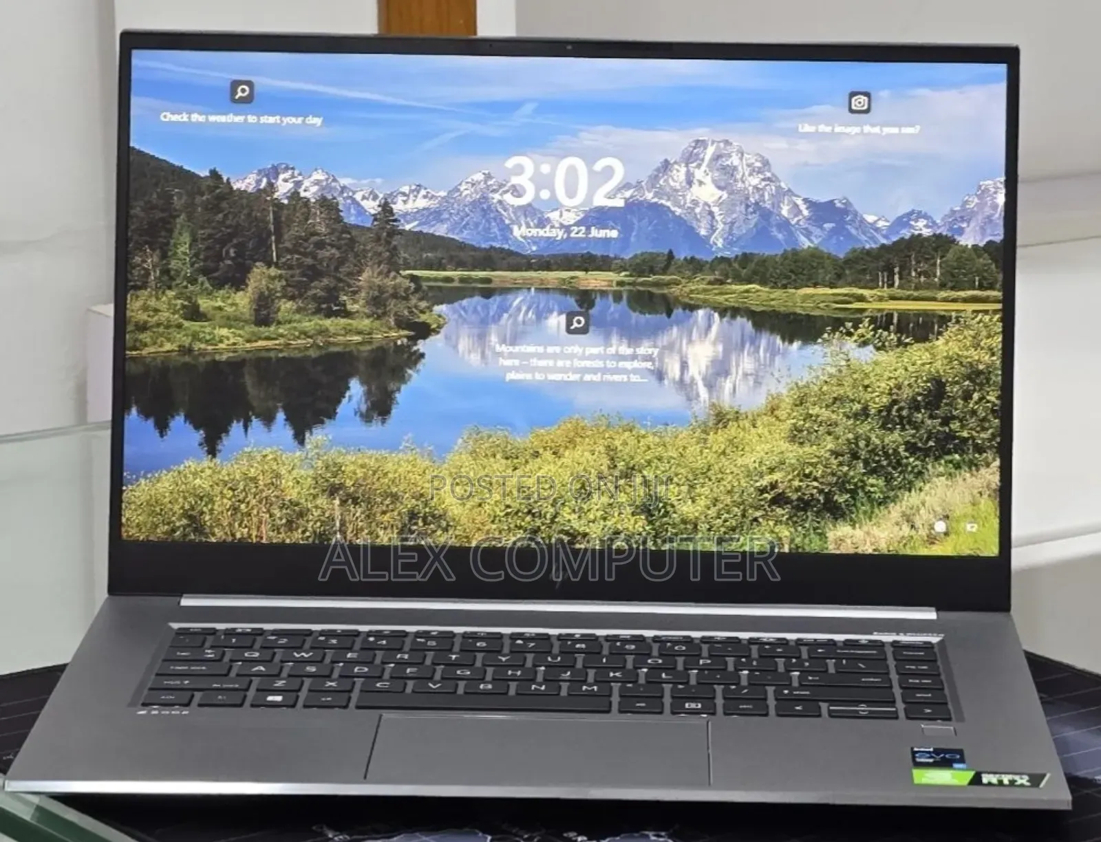 New Laptop HP ZBook Firefly G8 32GB Intel Core i7 SSD 512GB