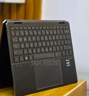 New Laptop HP Spectre 16GB Intel Core i7 SSD 1T