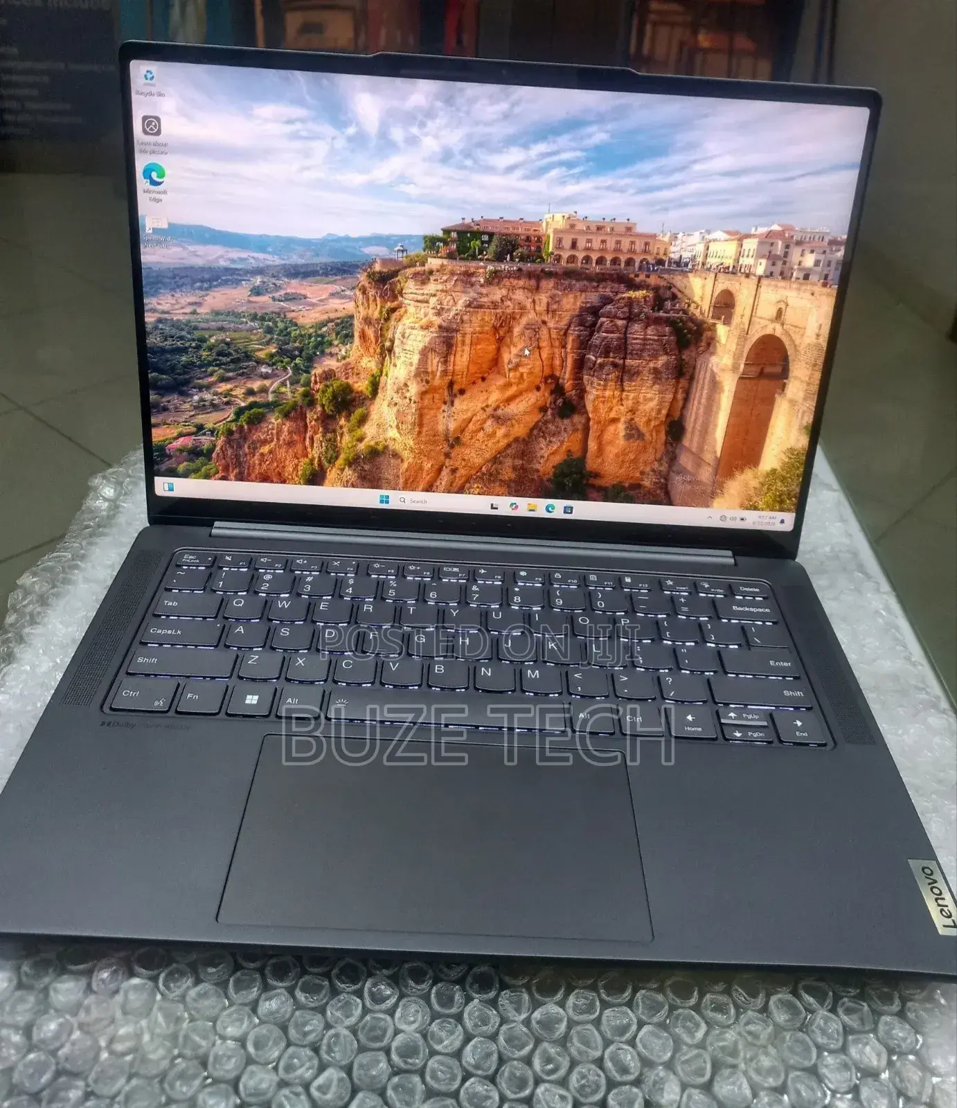New Laptop Lenovo 32GB AMD Ryzen 7 SSD 1T