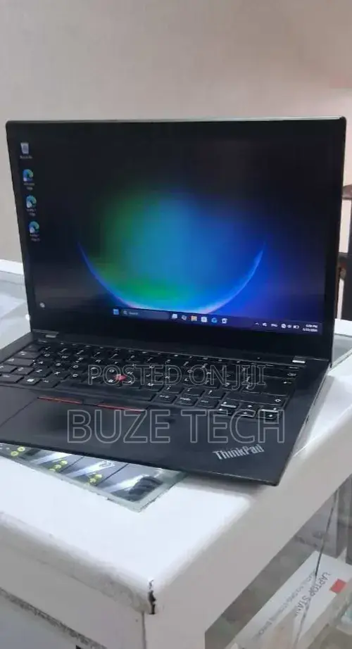 New Laptop Lenovo ThinkPad T480s 16GB Intel Core i5 SSD 256GB