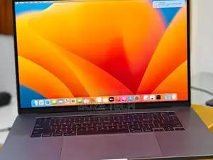 New Laptop Apple MacBook Pro 2018 16GB Intel Core i5 SSD 512GB