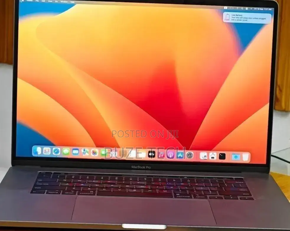 New Laptop Apple MacBook Pro 2018 16GB Intel Core i5 SSD 512GB