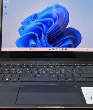 New Laptop Asus ZenBook 13 UX331UN 16GB Intel Core i7 SSD 512GB
