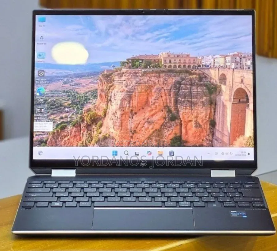 New Laptop HP Spectre X360 16GB Intel Core i7 SSD 1T