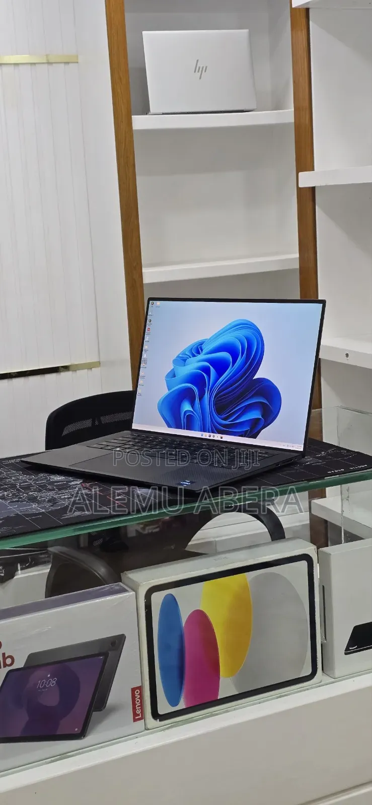 New Laptop Dell 16GB Intel Core i7 SSD 512GB