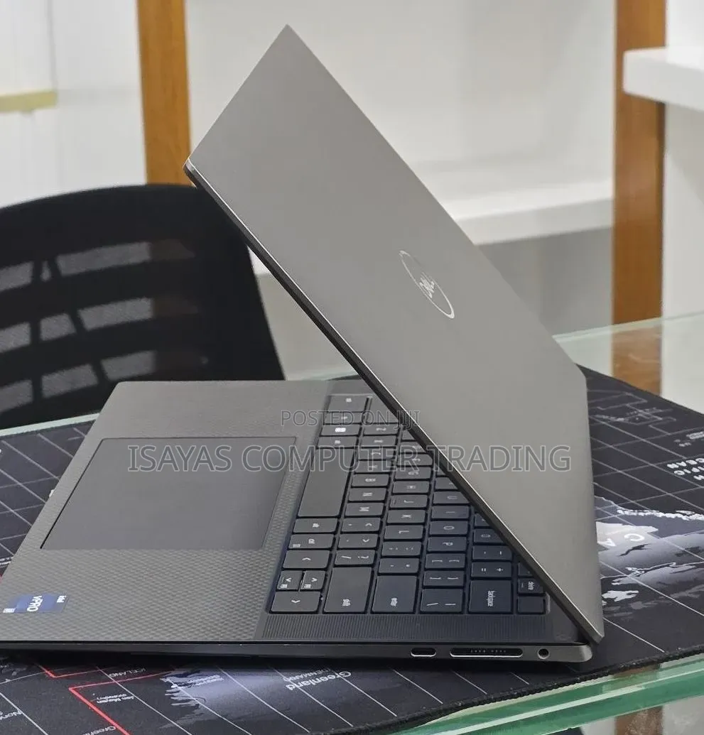 New Laptop Dell G15 5511 16GB Intel Core i7 SSD 512GB