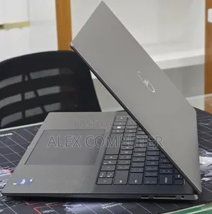 New Laptop Dell G15 5511 16GB Intel Core i7 SSD 1T
