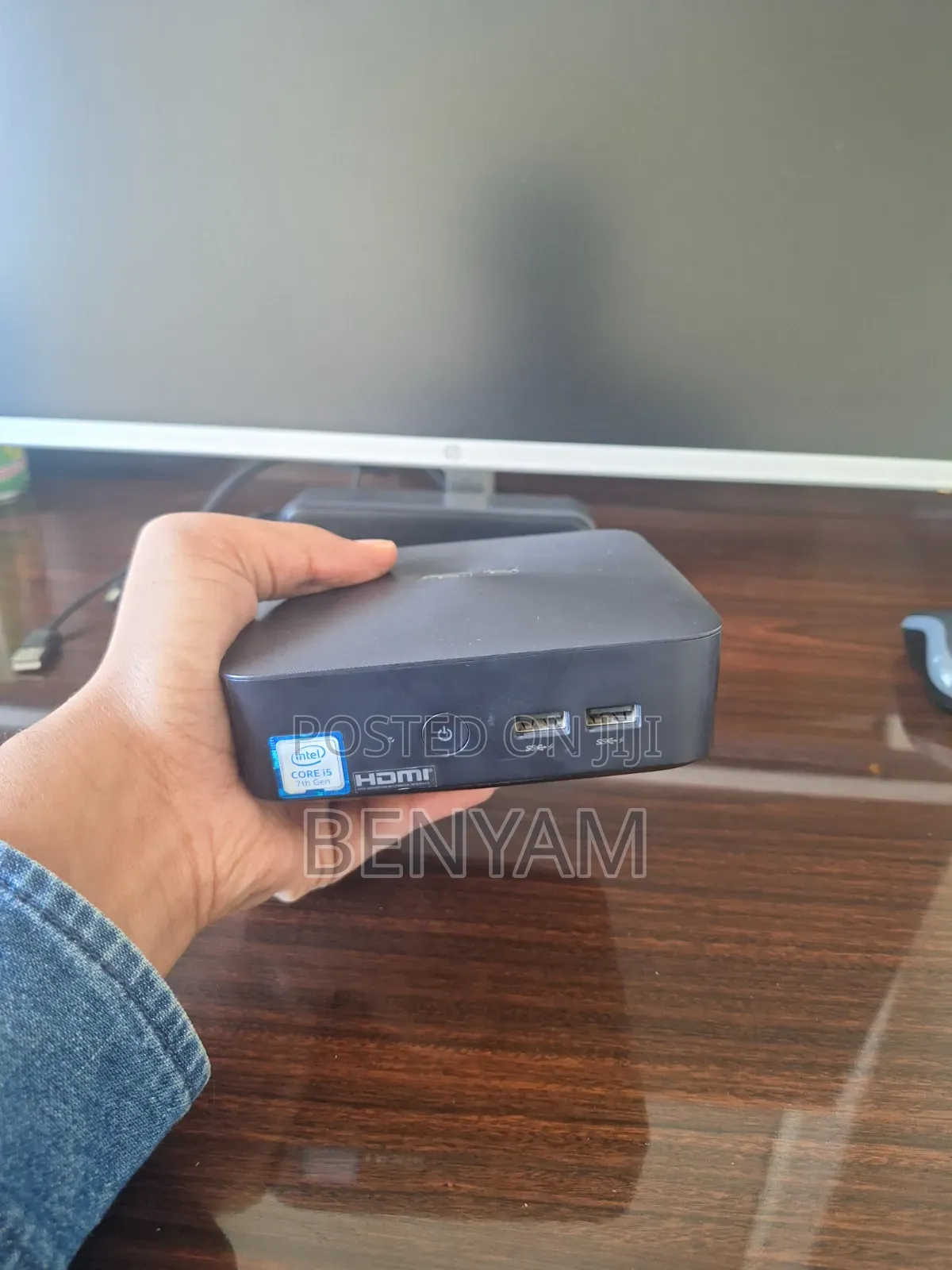 Desktop Computer Asus VivoMini UN65U 8GB Intel Core i5 SSD 256GB