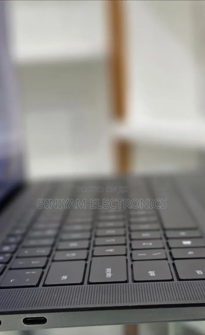 New Laptop Dell Precision 5560 16GB Intel Core i7 SSD 512GB