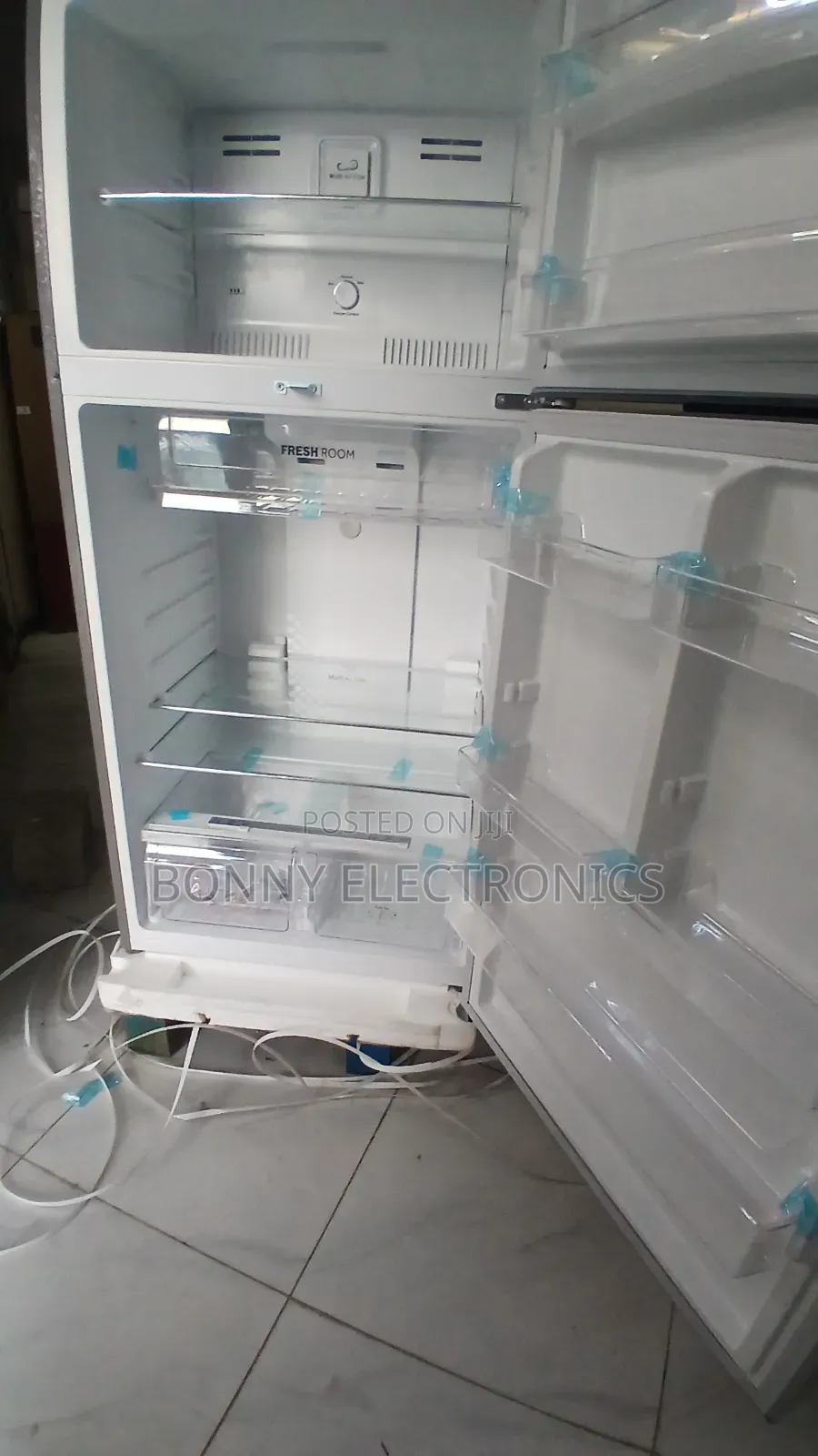Boss Fan System Refrigerator Model-700