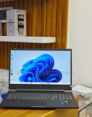 New Laptop HP Victus 16 16GB Intel Core i7 SSD 1T