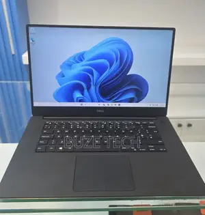 New Laptop Dell 16GB Intel Core i7 SSD 512GB