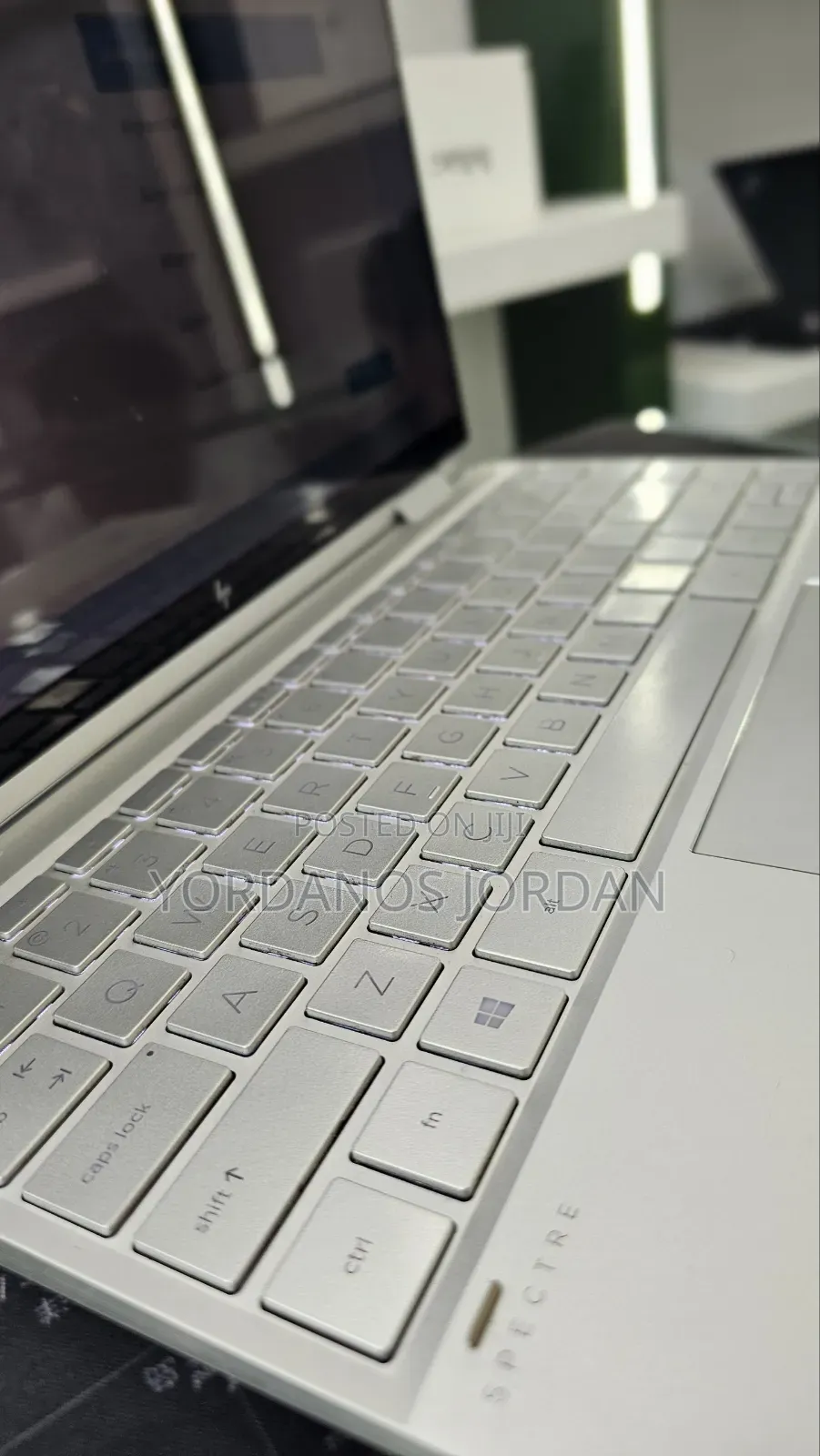 New Laptop HP Spectre X360 8GB Intel Core i7 SSD 512GB