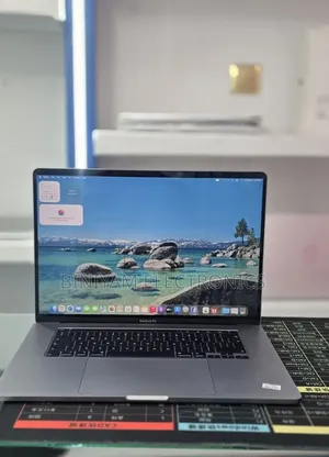 New Laptop Apple MacBook Pro 2019 32GB Intel Core i9 SSD 1T
