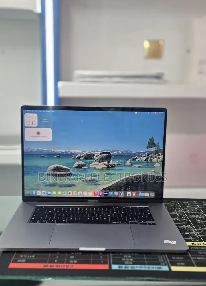 New Laptop Apple MacBook Pro 2019 32GB Intel Core i9 SSD 1T