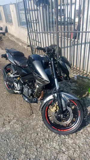 Bajaj Pulsar NS 200 2018 Black