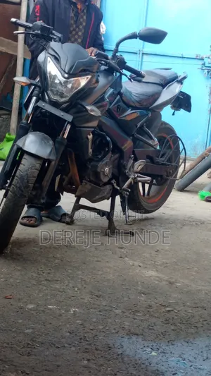 Bajaj Pulsar NS 200 2018 Black