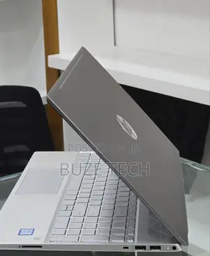 New Laptop HP Pavilion 15 8GB Intel Core i7 SSD 256GB