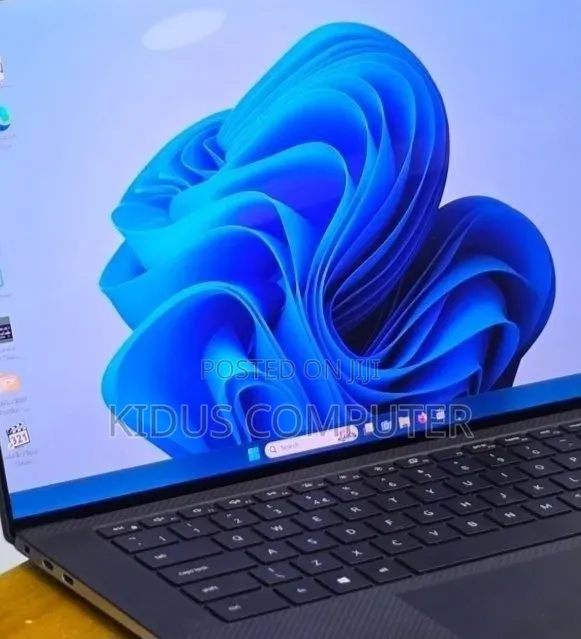 New Laptop Dell Precision 5540 16GB Intel Core i7 SSD 512GB