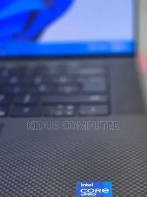 New Laptop Dell Precision 5540 16GB Intel Core i7 SSD 512GB