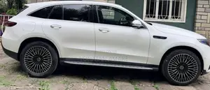 Mercedes-Benz EQC EQC400 4MATIC 2022 White