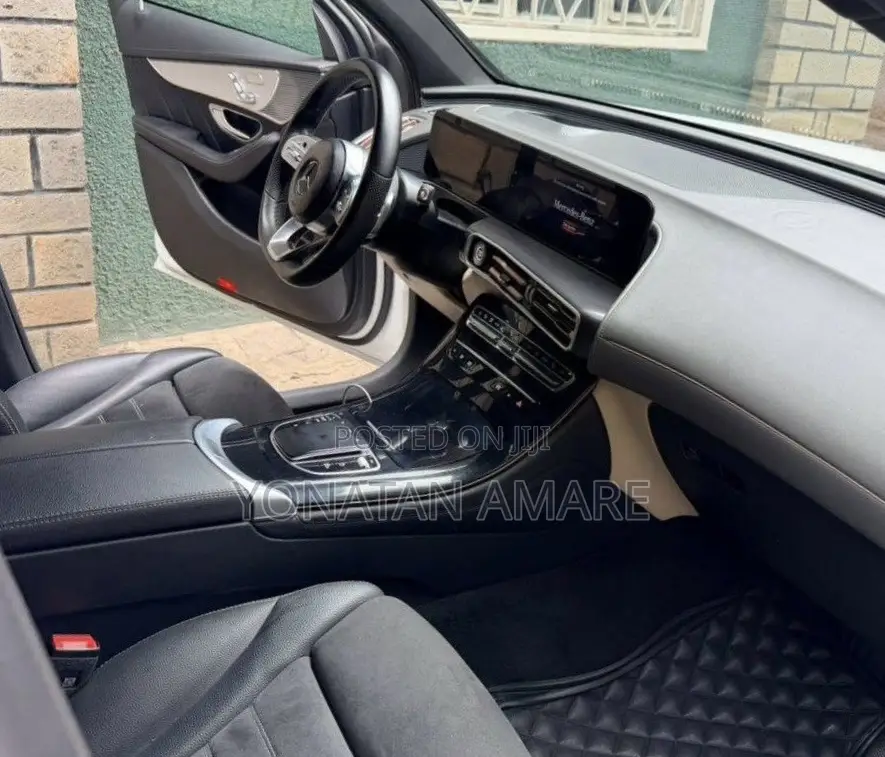 Mercedes-Benz EQC EQC400 4MATIC 2022 White
