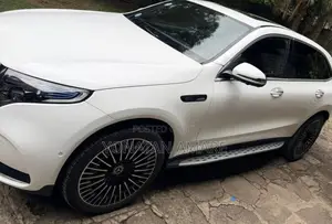 Mercedes-Benz EQC EQC400 4MATIC 2022 White