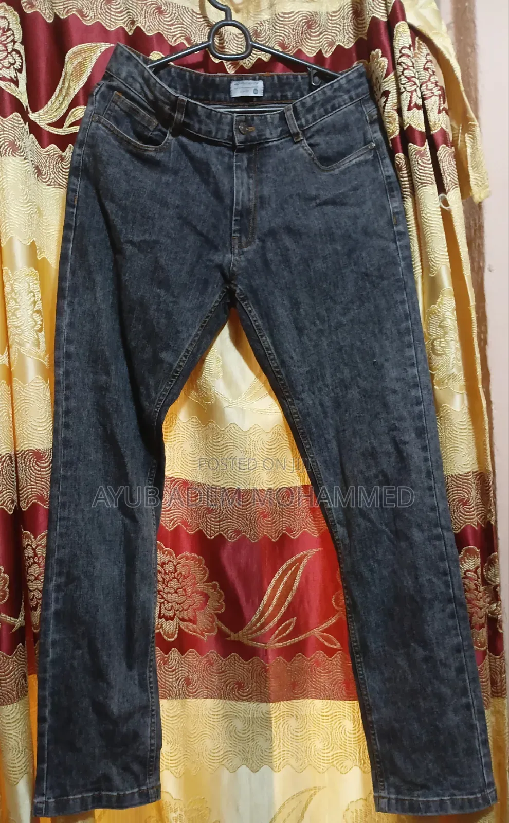 Jeans ለአንድ ወር ተጠቀምኩበት፤ የቆየ ፤ ለአንድ ወር ተጠቀምኩበት፤ ነው