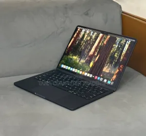 New Laptop Apple MacBook Air 2025 M4 16GB Apple M4 SSD 256GB