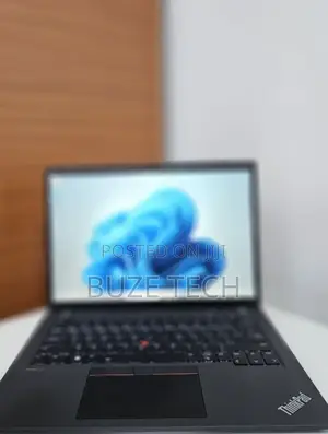 New Laptop Lenovo ThinkPad P14s 16GB Intel Core i7 SSD 512GB