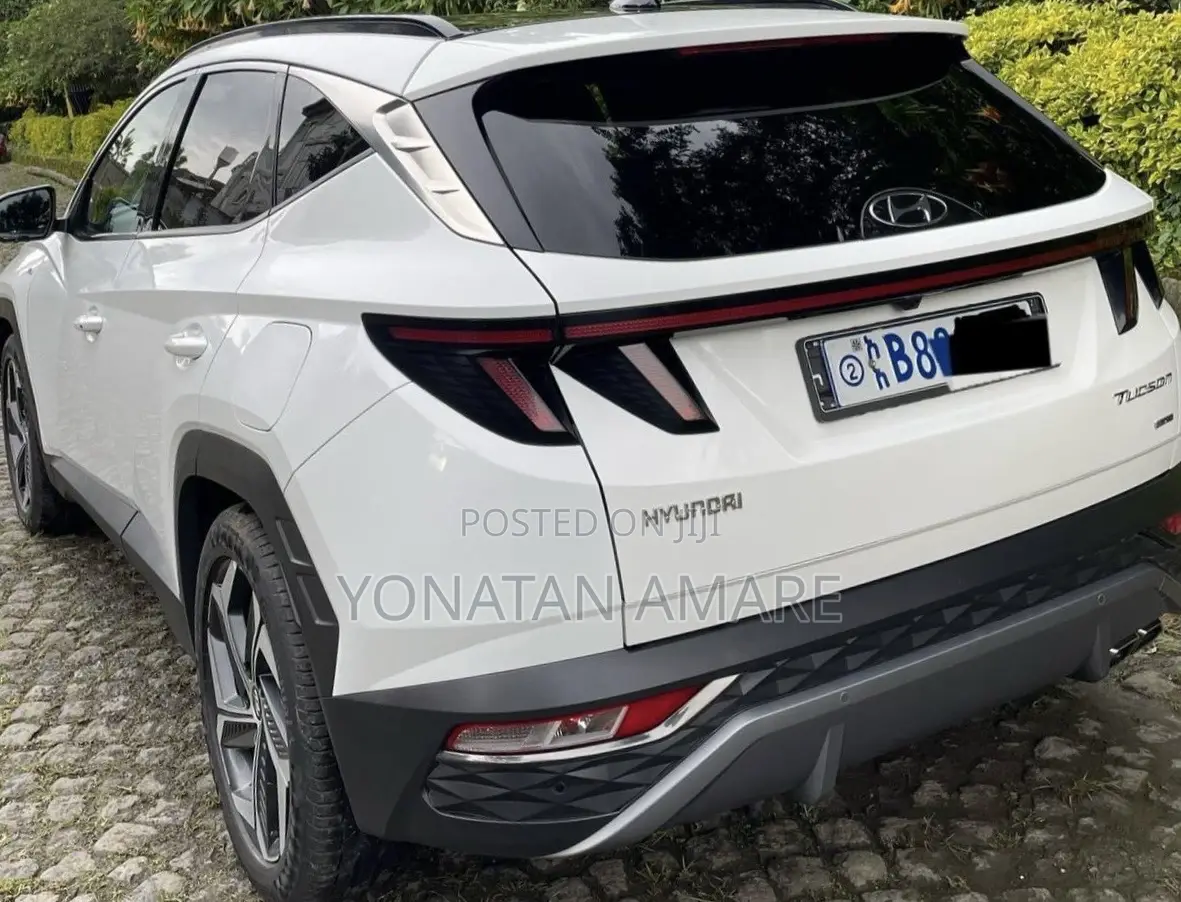 Hyundai Tucson 2021 White