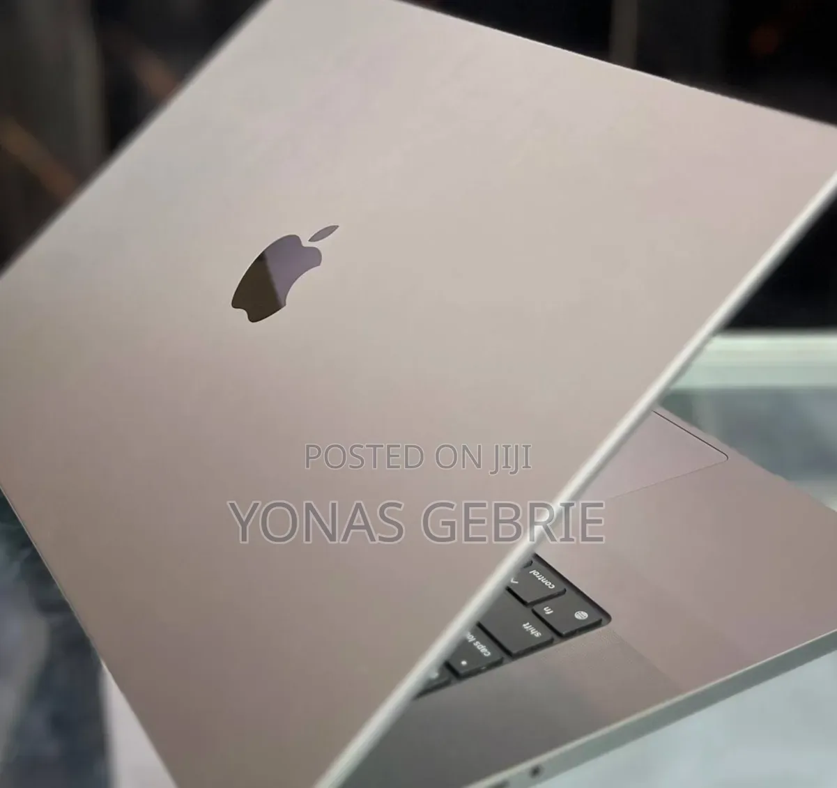New Laptop Apple MacBook 32GB Apple M1 Pro SSD 512GB