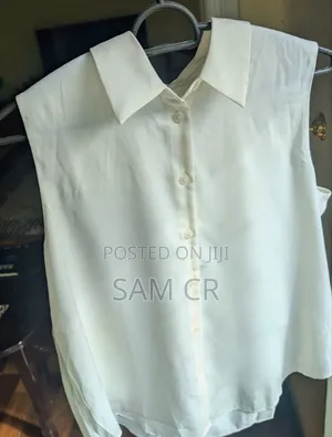 Women's Top Size Small