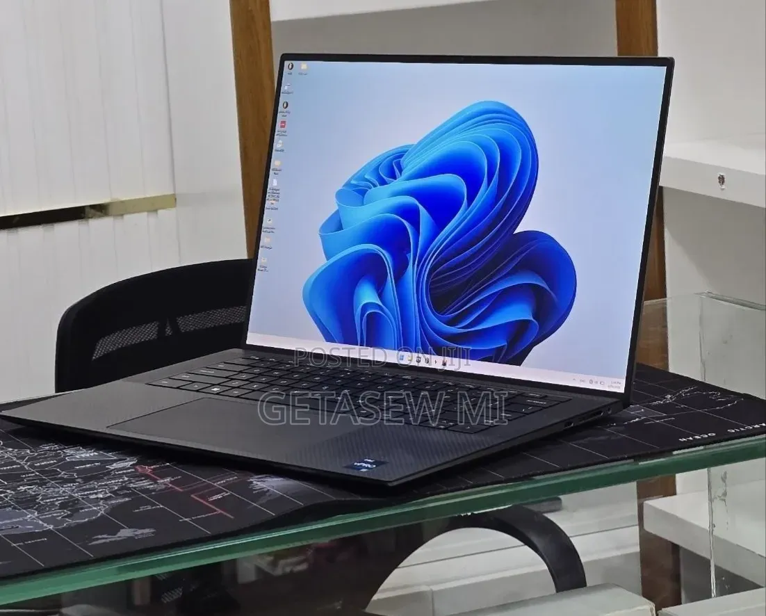 New Laptop Dell XPS 15 16GB Intel Core i7 SSD 1T