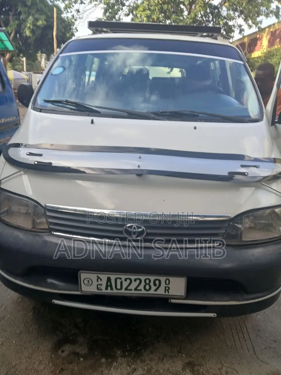 Toyota HiAce 2003 White