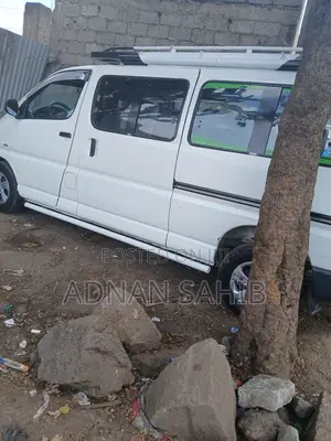 Toyota HiAce 2003 White