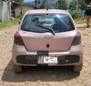 Toyota Yaris 2006 Pink