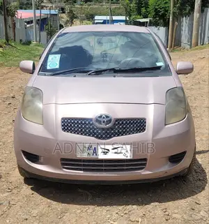 Toyota Yaris 2006 Pink