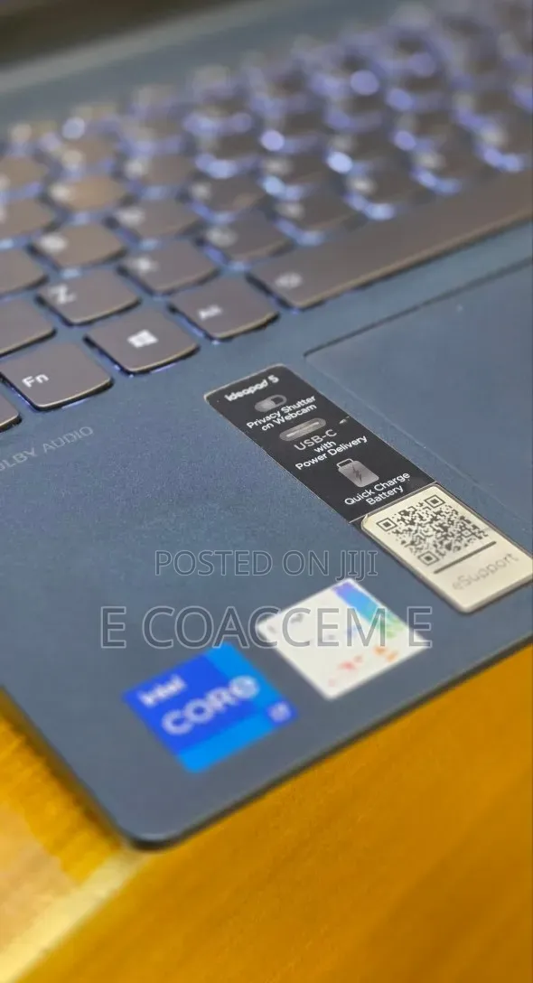 New Laptop Lenovo 12GB Intel Core i7 SSD 512GB