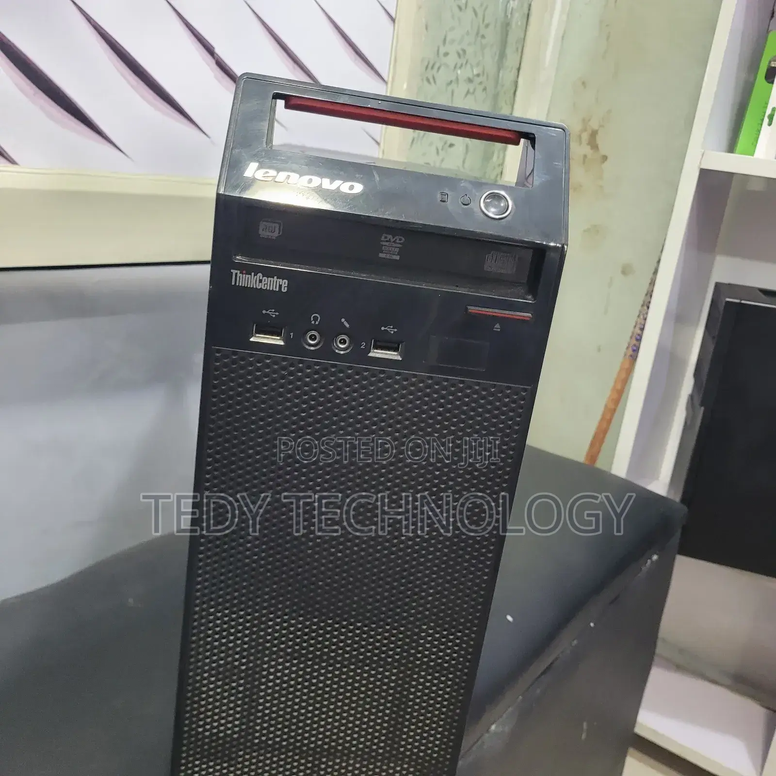 Desktop Computer Lenovo ideacentre 720 4GB Intel Core i3 HDD 4T